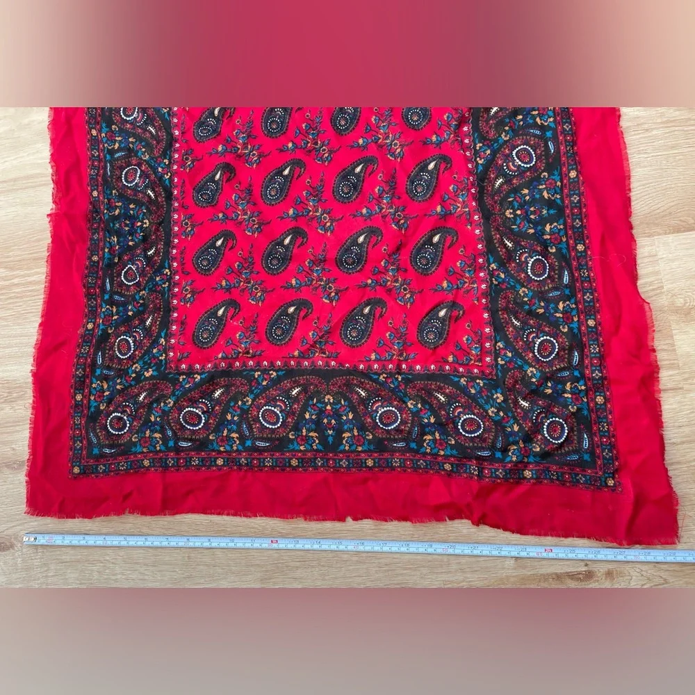 Vintage Glentex square scarf red blue paisley raw hem